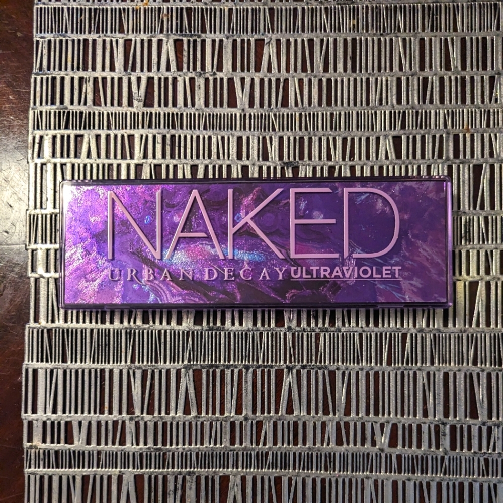 Urban Decay Naked Ultraviolet eyeshadow Palette NEW without box